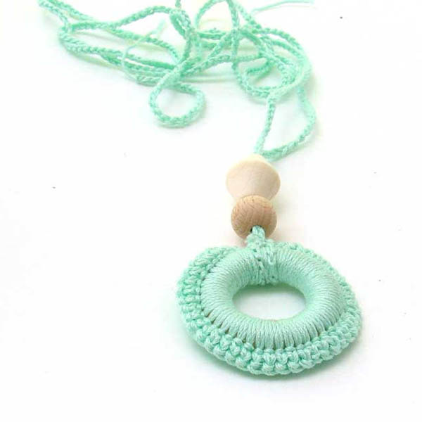 Nursing necklace/ teething toy for baby  - Breastfeeding Babywearing Mother. ecofriendly cotton Croc
